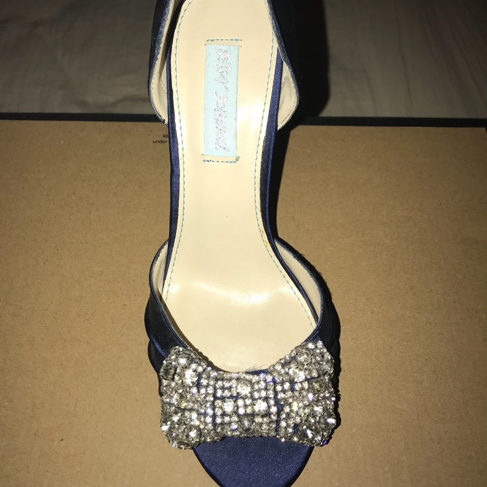 Betsey Johnson peep toe pump